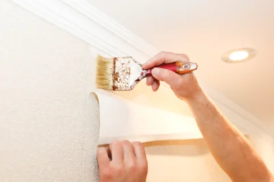 Pose de papier peint à Bernède — revêtements muraux et toiles de verre